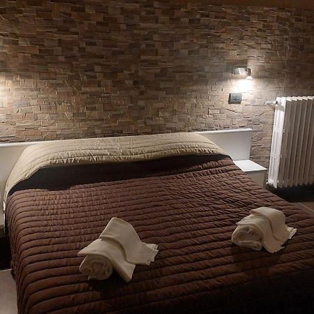 Hotel La Torre フォルミージネ エクステリア 写真