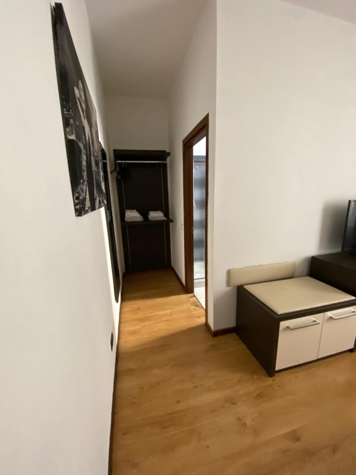 Hotel La Torre フォルミージネ エクステリア 写真