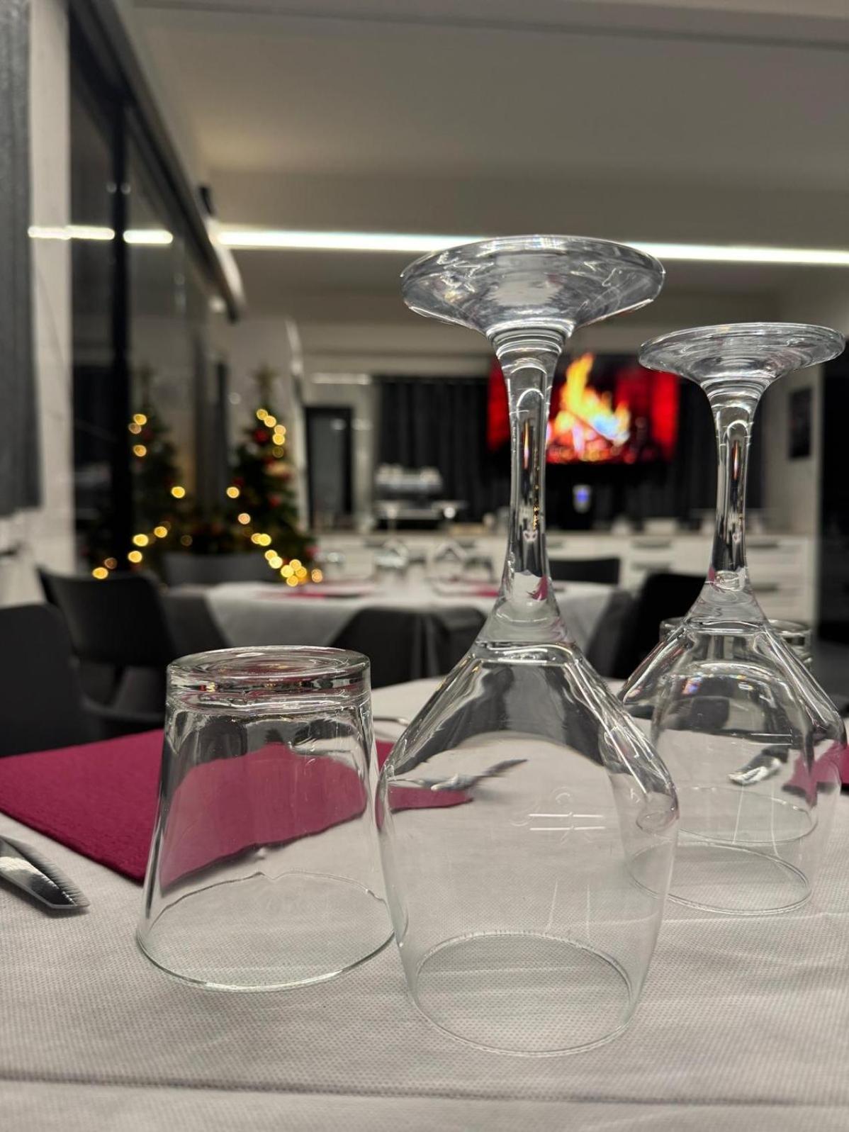 Hotel La Torre フォルミージネ エクステリア 写真